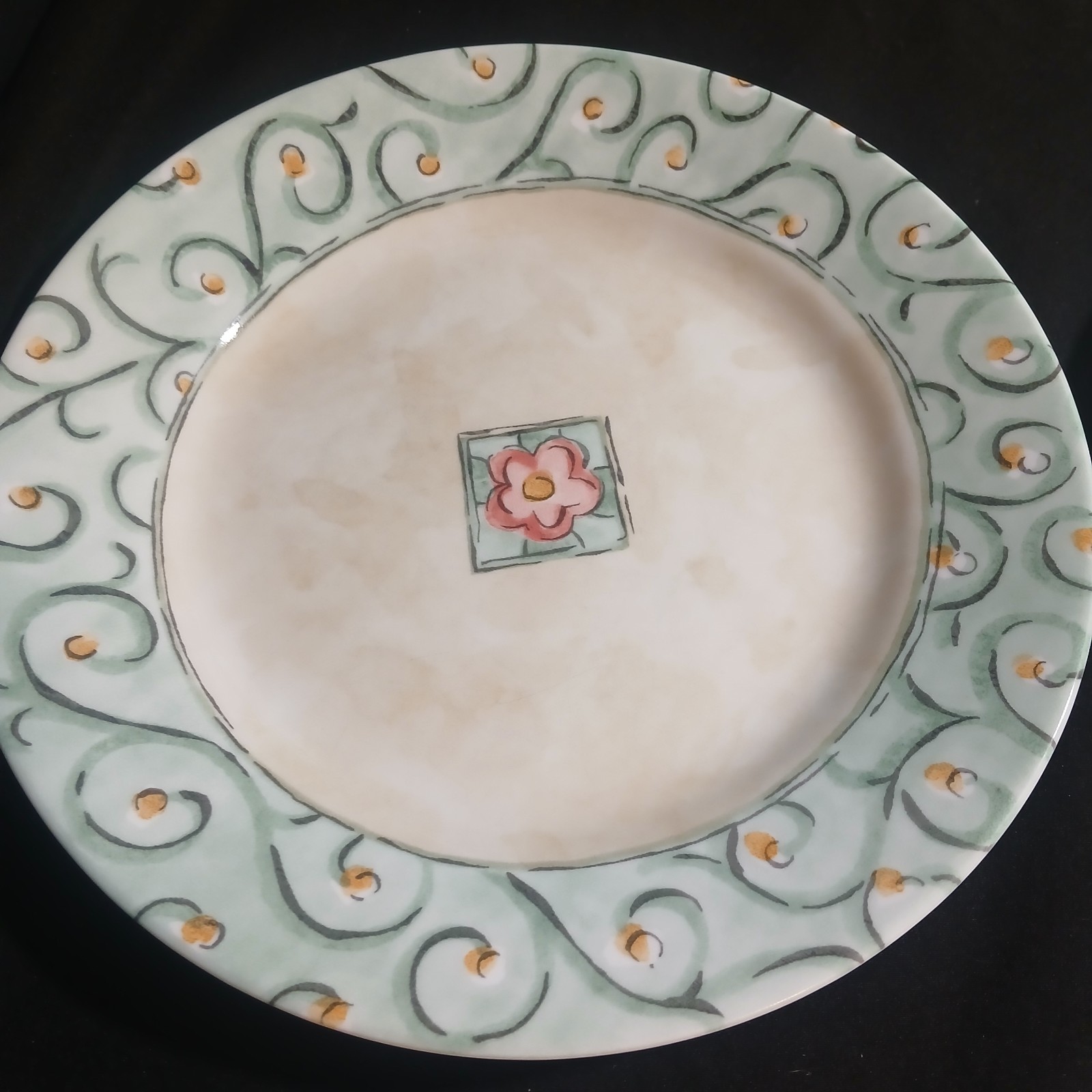 Set Of 4 Corelle Corning Watercolors Vitrelle Luncheon Salad Plates 8 1/2″