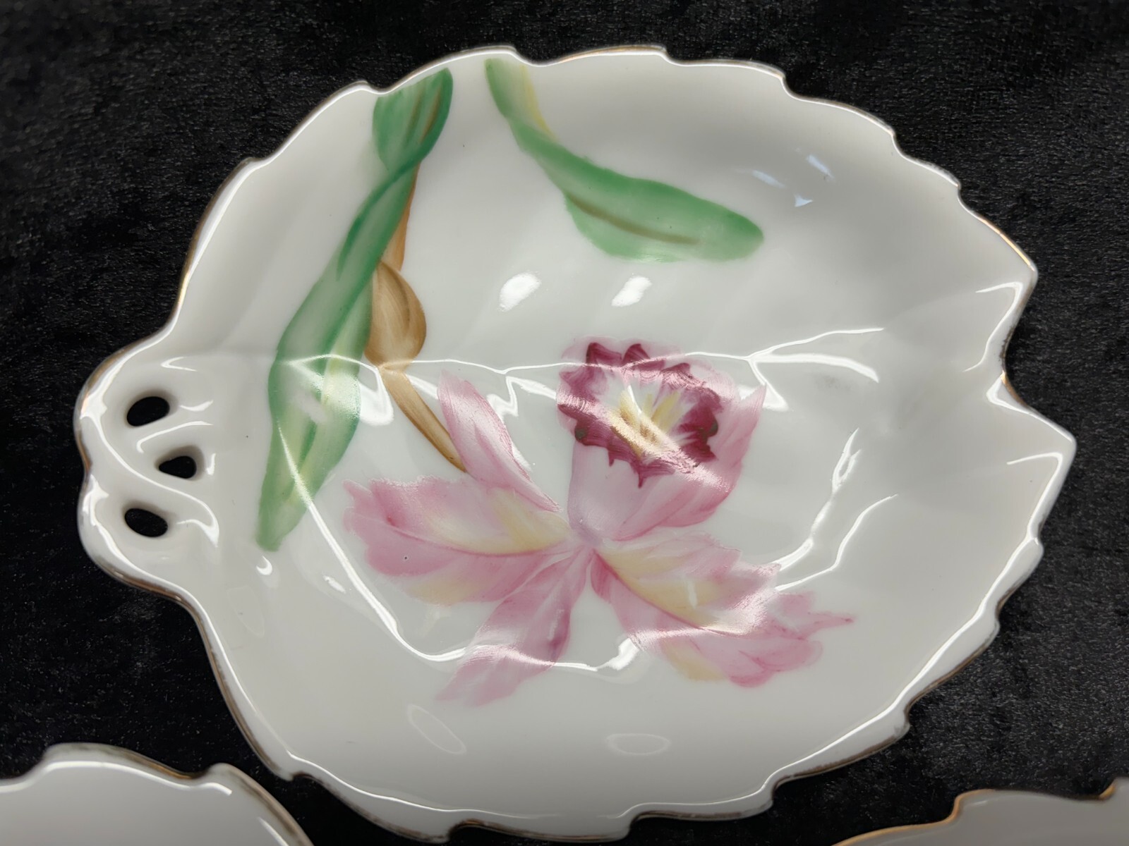 Set of 3 Pink Floral Leaf Shaped Nut / Snack Dishes Made in Occupied Japan