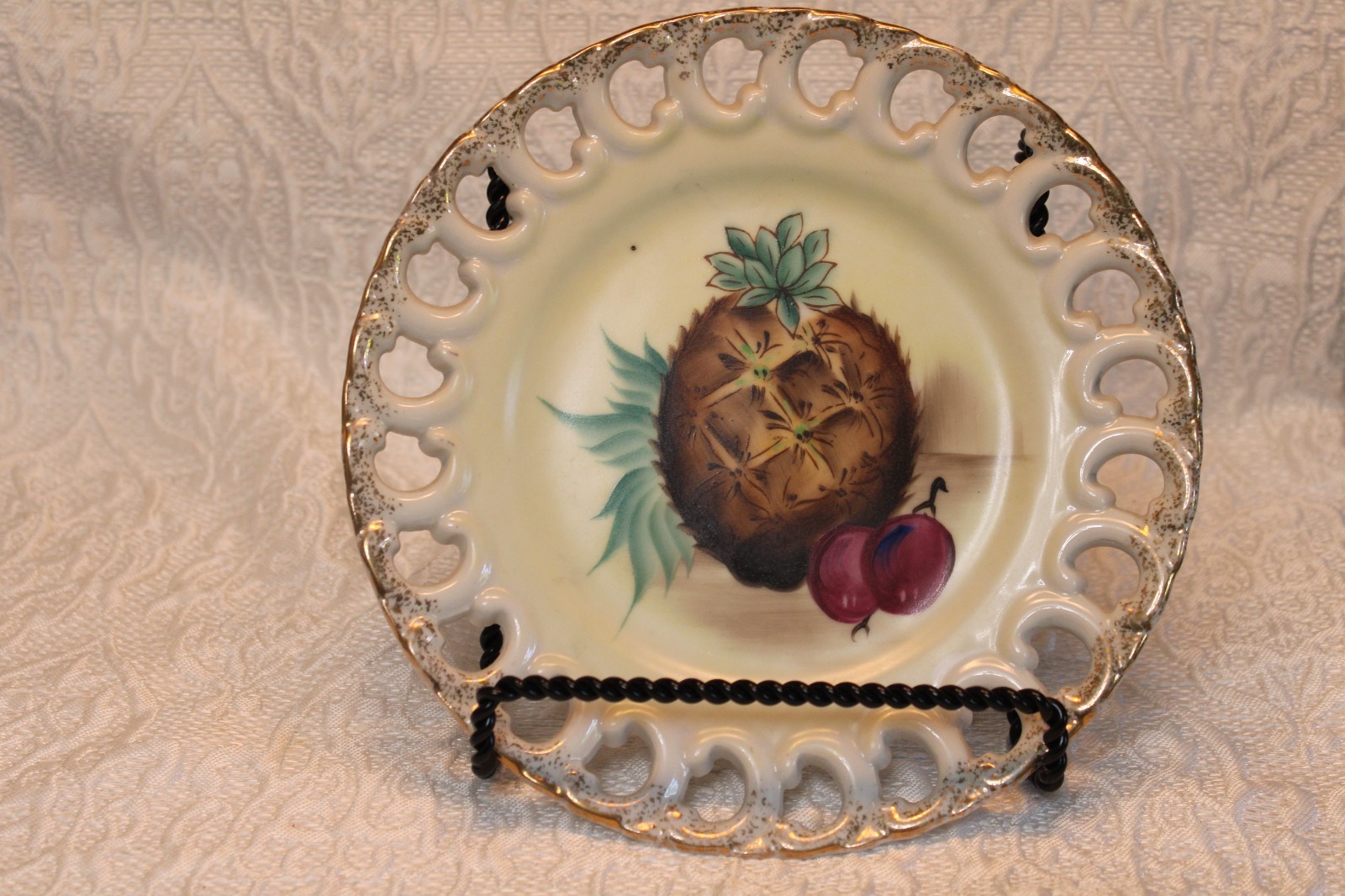 Vintage Three piece fruit wall plates 8″ with gold trim