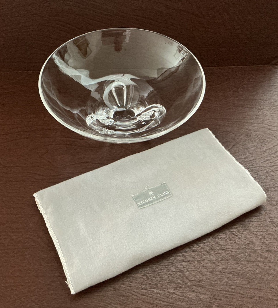 STEUBEN ~ FLORET 7 7/8” CRYSTAL FOOTED BOWL ~ DONALD POLLARD DESIGN ~ CA. 1950’S