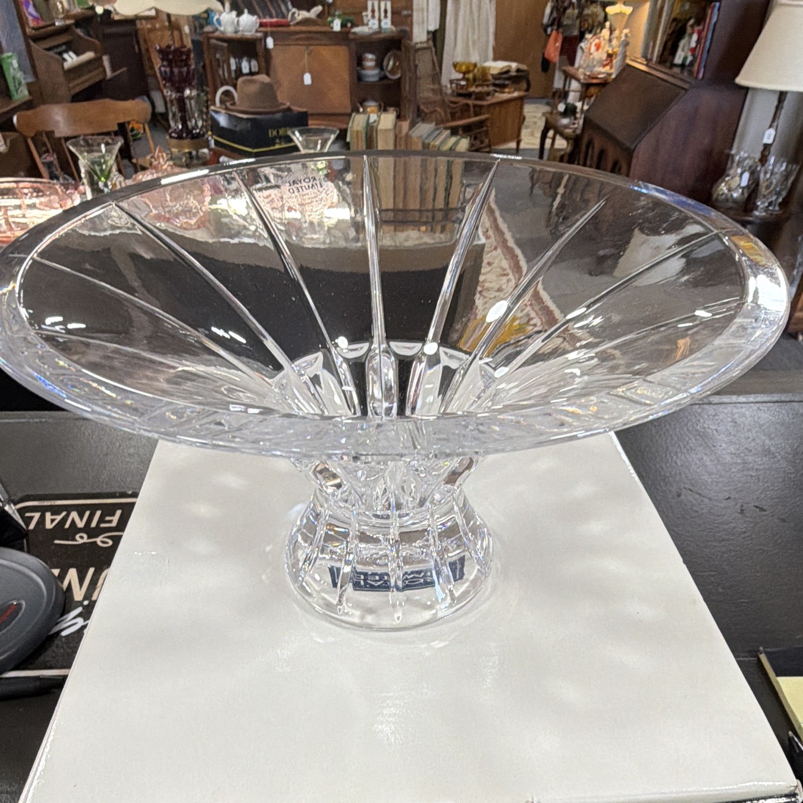 Royal Limited Clear Crystal Round Pedestal Bowl One-Piece Set Includes Bowl