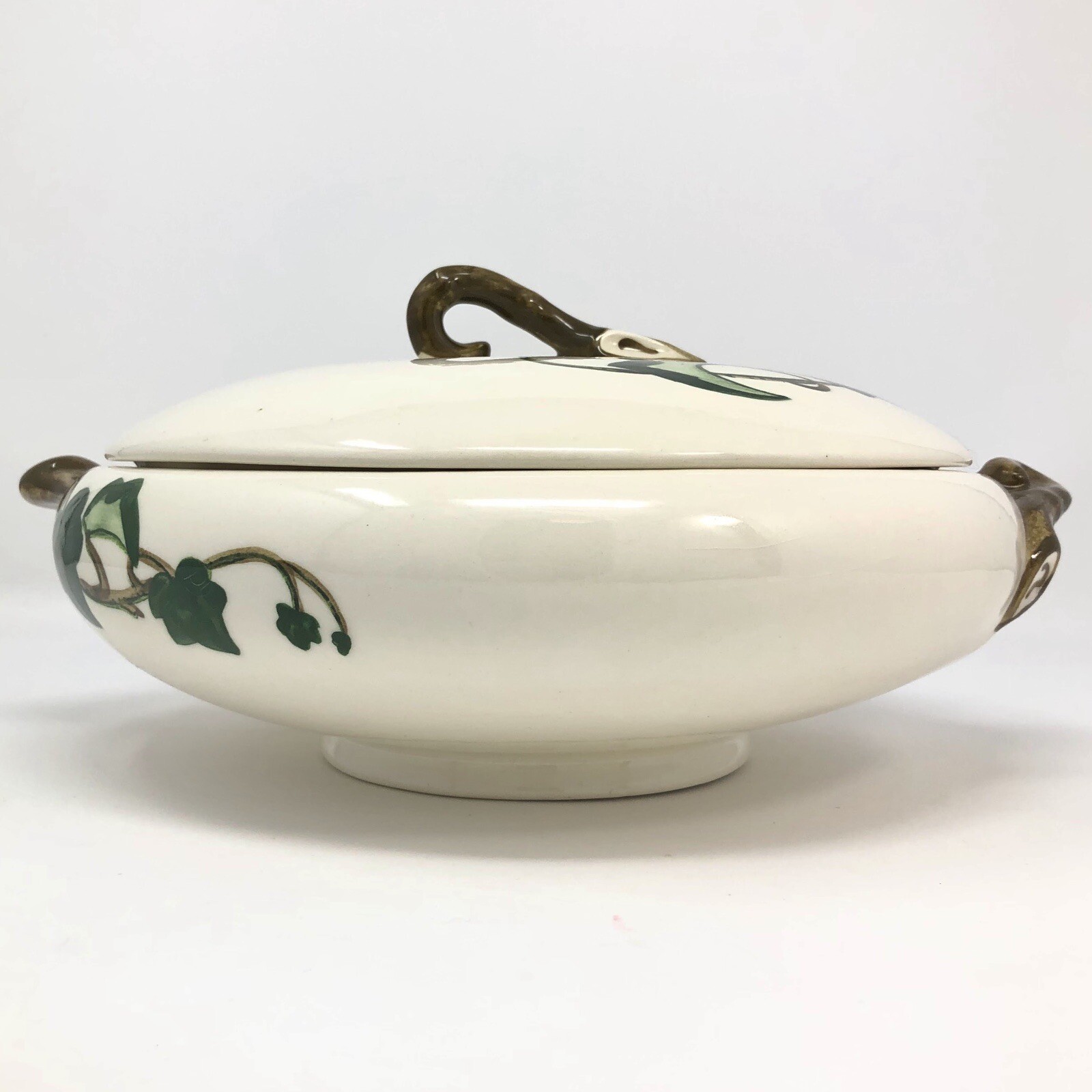 Vintage METLOX POPPYTRAIL CALIFORNIA IVY 11” Round Covered Casserole Dish LEAF
