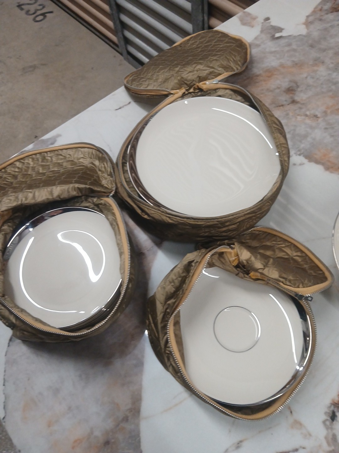Flawless 46 Piece Set Pickard Crescent Platinum 1123 Vintage China