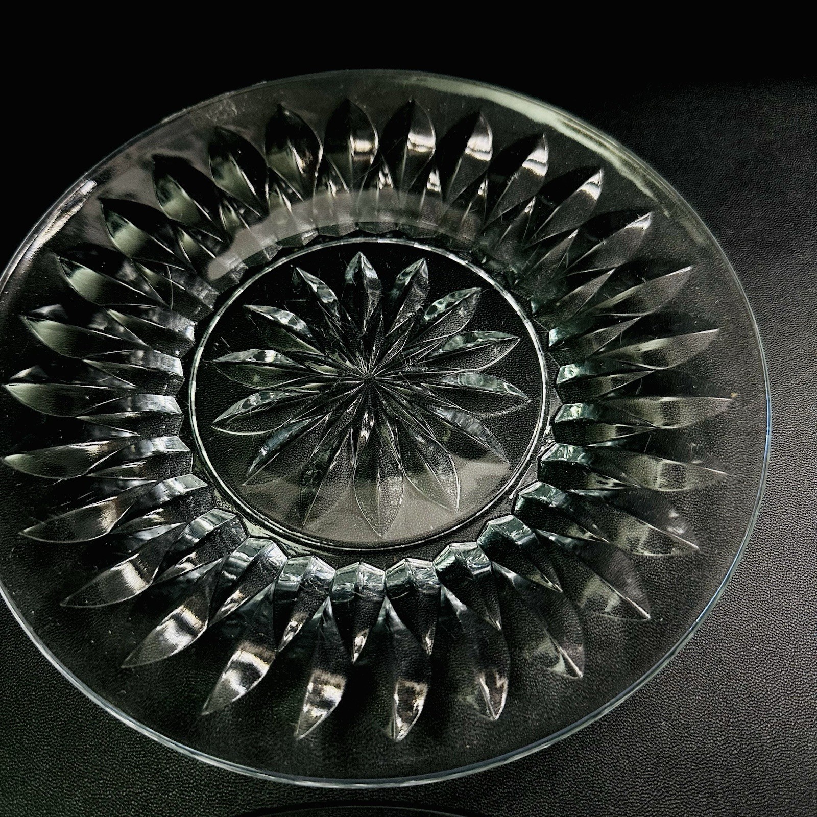 4 vtg Clear Glass Luncheon Plates Mismatched Mixed Salad Dessert Plate set 8″