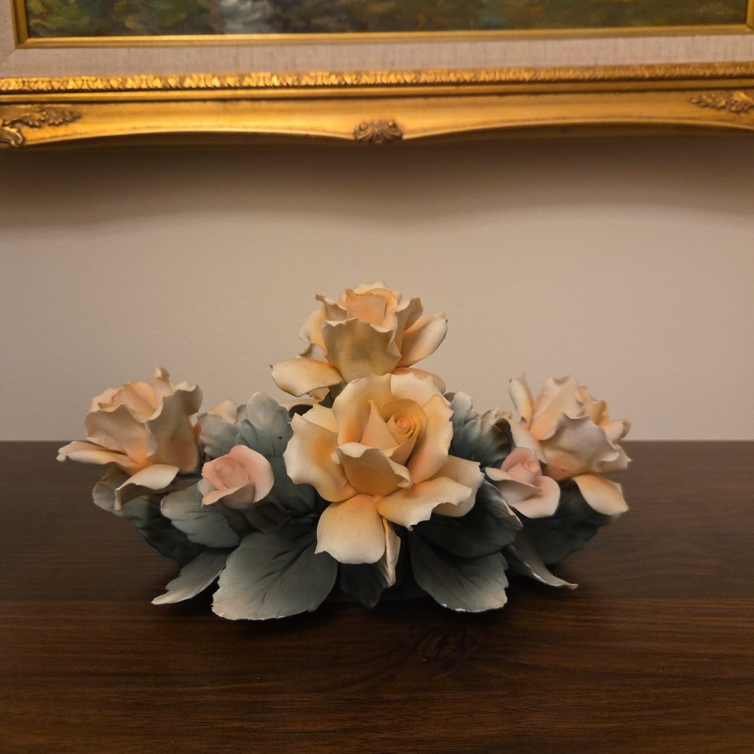 VINTAGE HAND PAINTED CAPODIMONTE ROSE FLORAL CENTERPIECE