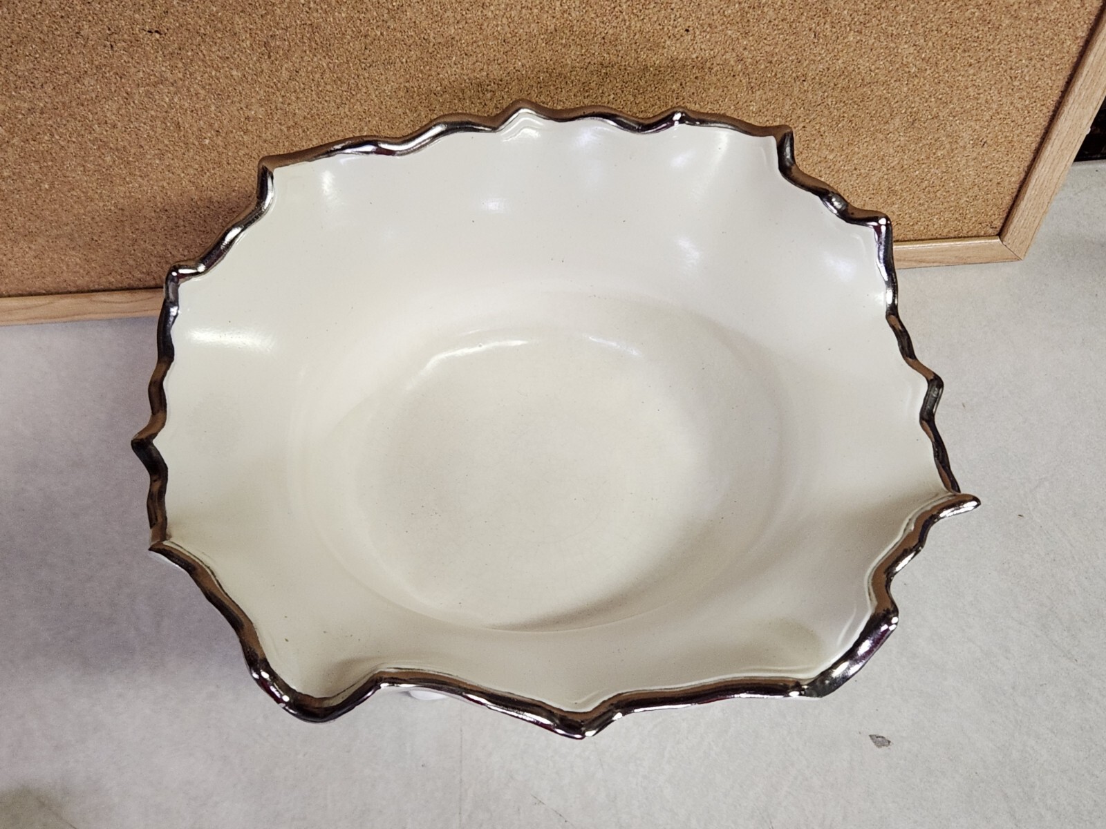 Vintage Holland Mold Ivory White Scarf Scalloped Edge Pedestal Fruit Bowl Dish