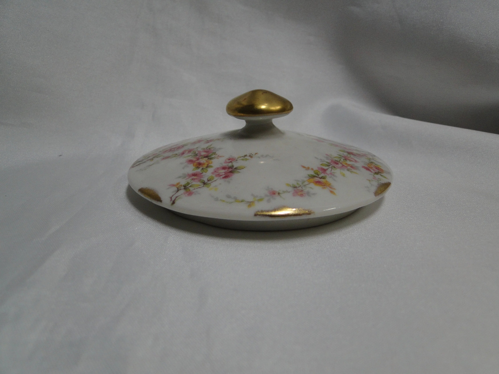 Haviland (New York) Varenne, Pink Flower Swags: Sugar Bowl & Lid, 3 5/8″, As Is