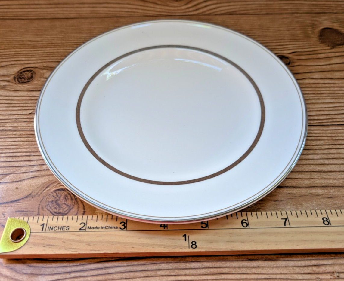 Vera Wang Fidelity Wedgwood Salad Lunch Plate Bone China Platinum Trim Vintage