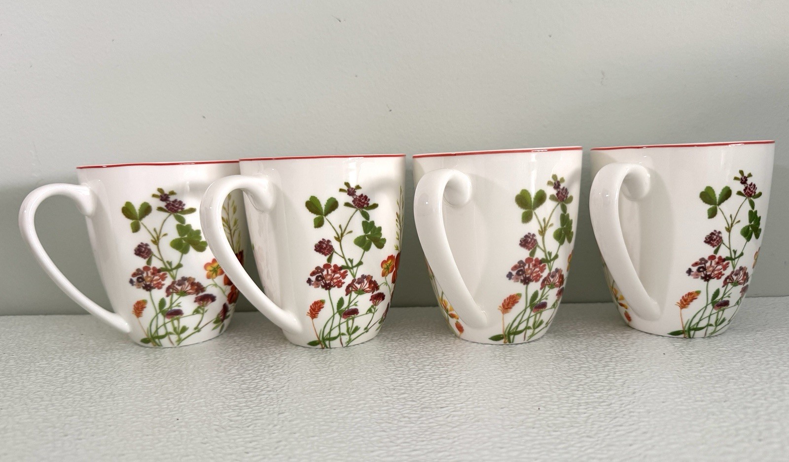 New Mikasa Wildflower Garden Red Set of 4 Cups Mugs Bone China 12 oz 4″ New