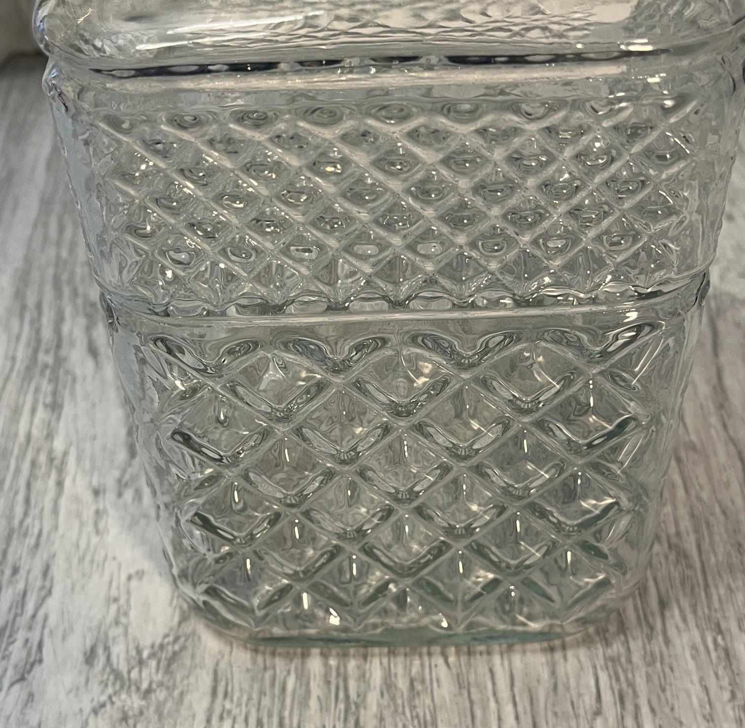 Vintage Anchor Hocking WEXFORD Diamond Pattern 9.5″ Glass Canister