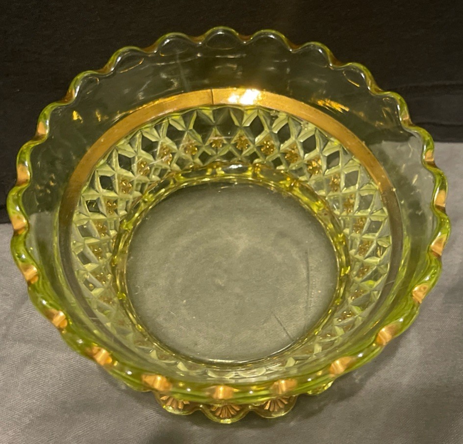 Antique Nat’l Glass Co. Victoria Vaseline Glass Gold Gilding Master Berry Bowl