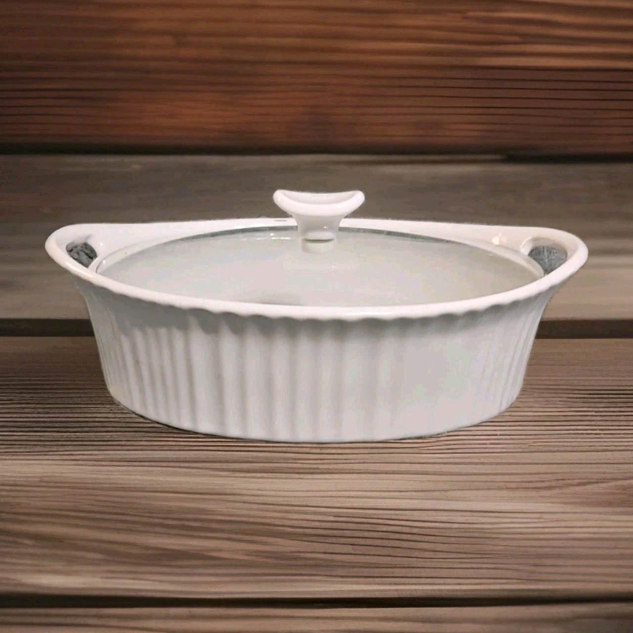 VTG Corning Ware French White 2.5 Qt/2.3 L Casserole Dish Handles With Lid