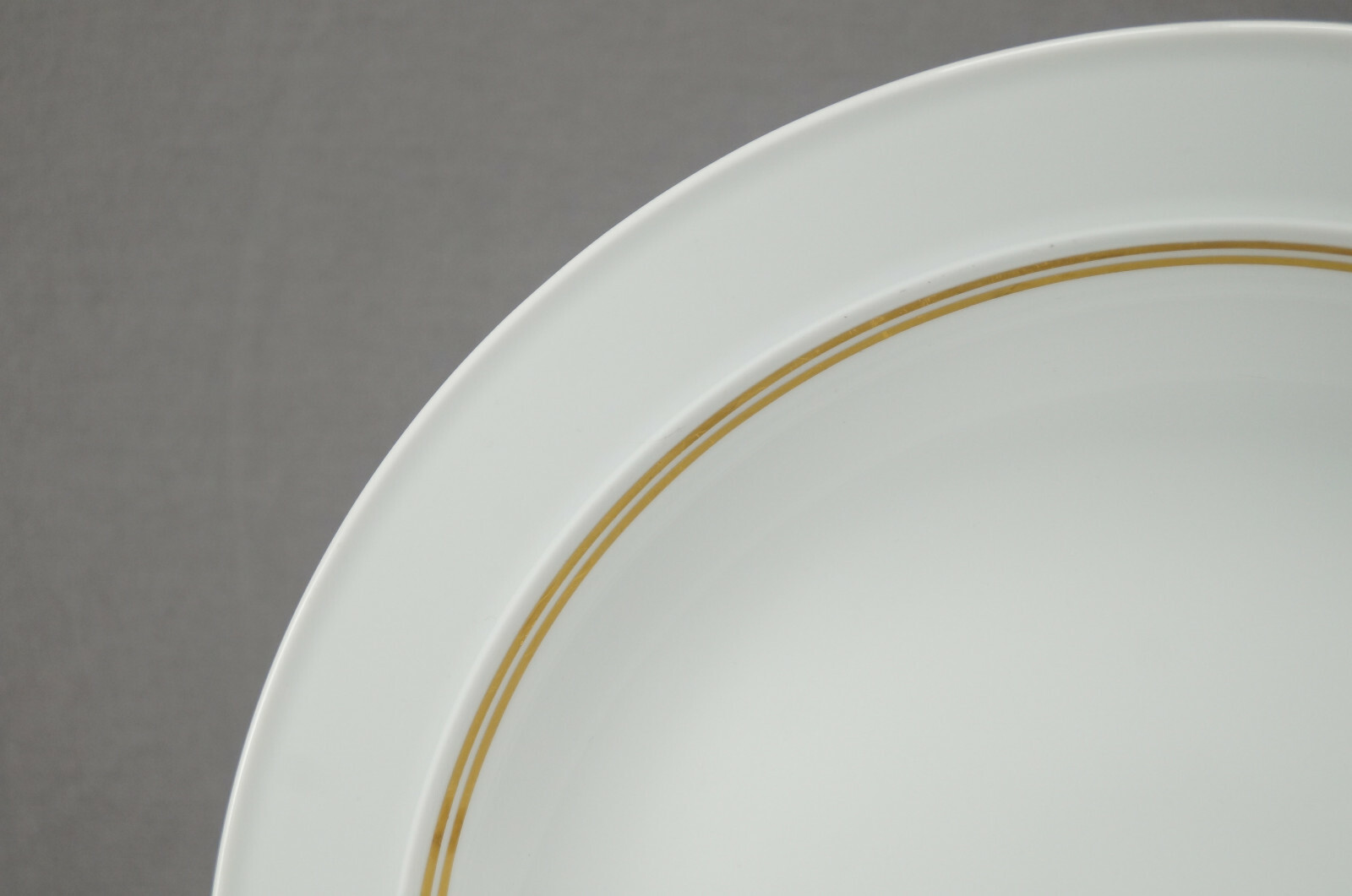 Meissen Emil Paul Borner Art Deco Gold & White 12 1/8 Inch Charger C. 1924-1934
