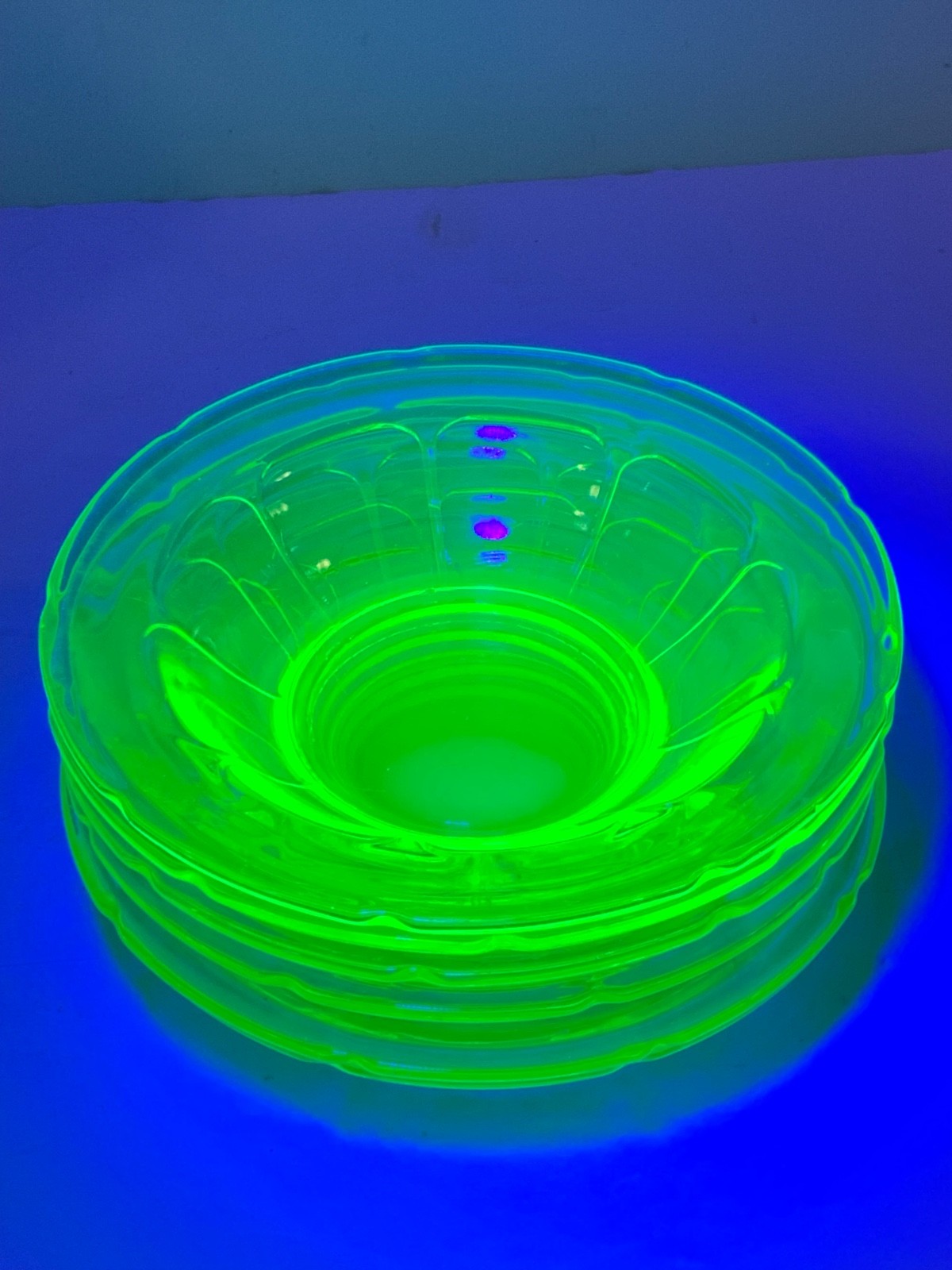 Set of 6 Diamond Glass Co. Victory Green Uranium Glass Fruit Bowls 6.5 in.