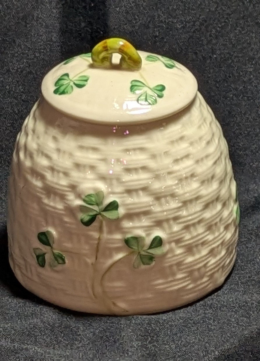 Belleek Ireland Shamrock Bee Hive Honey Pot Jar w/ Lid 6th Green Mark Marmalade