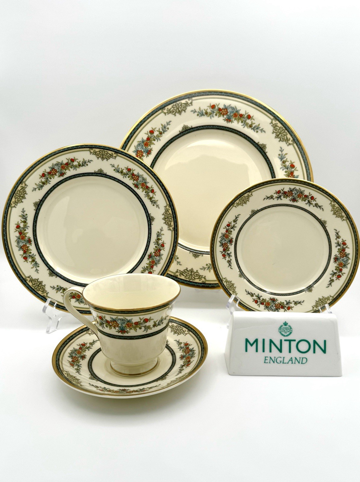Minton Standwood (Gold Trim) – 5 Piece Place Setting