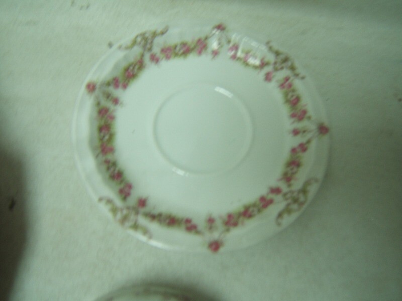 Vienna Austria VNN2 Cups & Saucers Lot of 4 Sets No chips