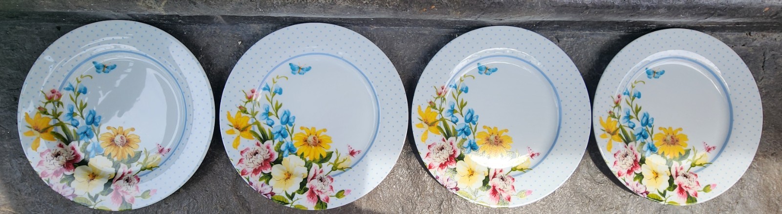 4 Vintage Katie Alice English Garden Dinner Plates. England. 10.5″