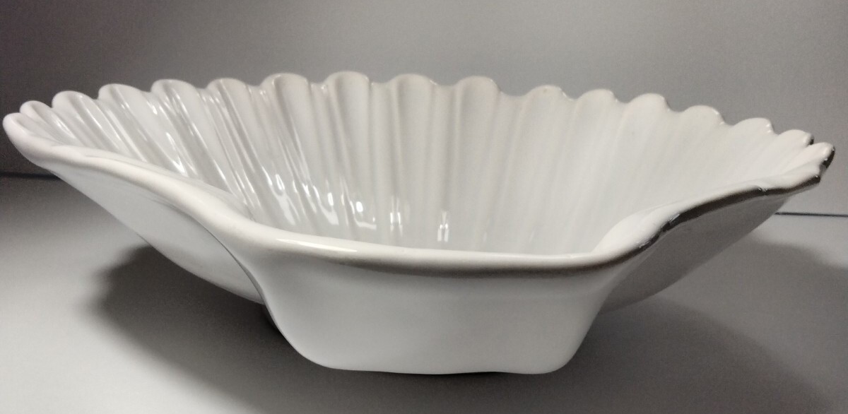 Vintage California Pottery Sea Shell Bowl Ceramic 3.04 Pounds 13 1/2″ Long 12…