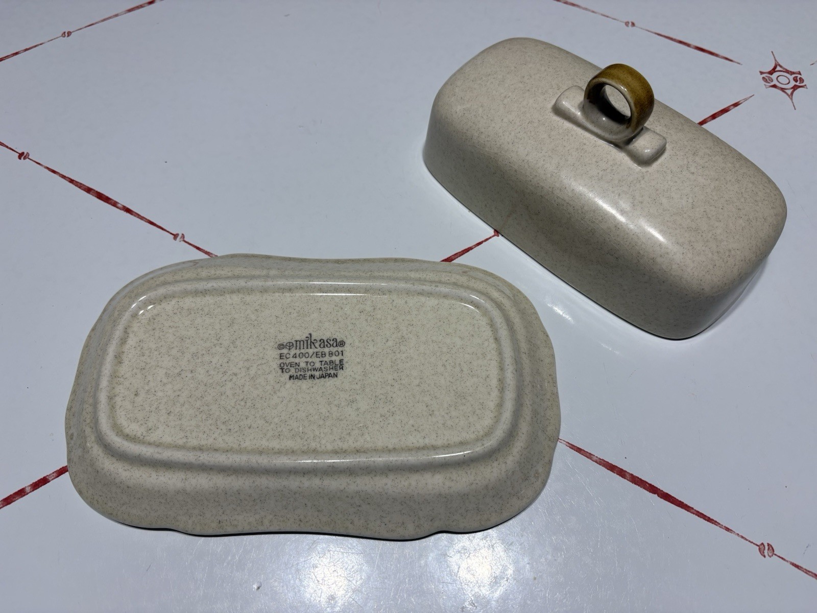 Mikasa Whole Wheat 8″ Covered Butter Dish with Lid EC 400 Made in Japan