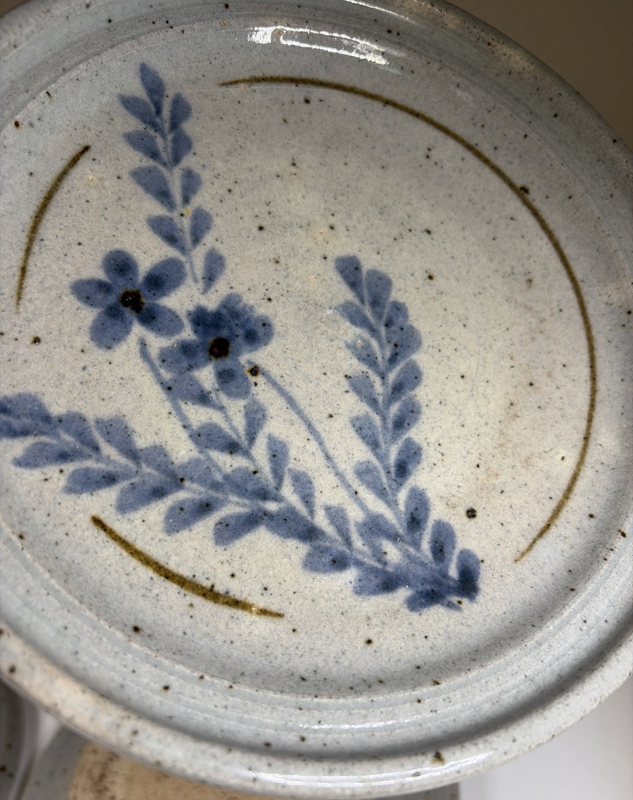 Signed Handmade Pottery 7.25″ PLATES Botanical Floral Rustic Speckled Stoneware