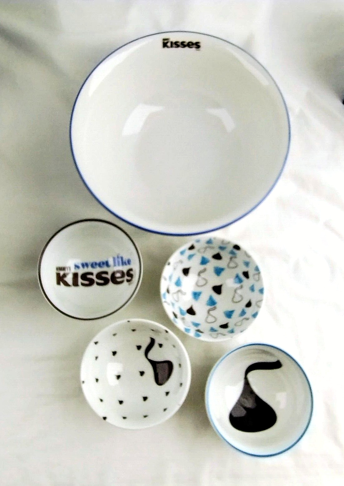 GODINGER Hershey’s Kisses Ceramic Bowls – Serving Dessert – Set of 5