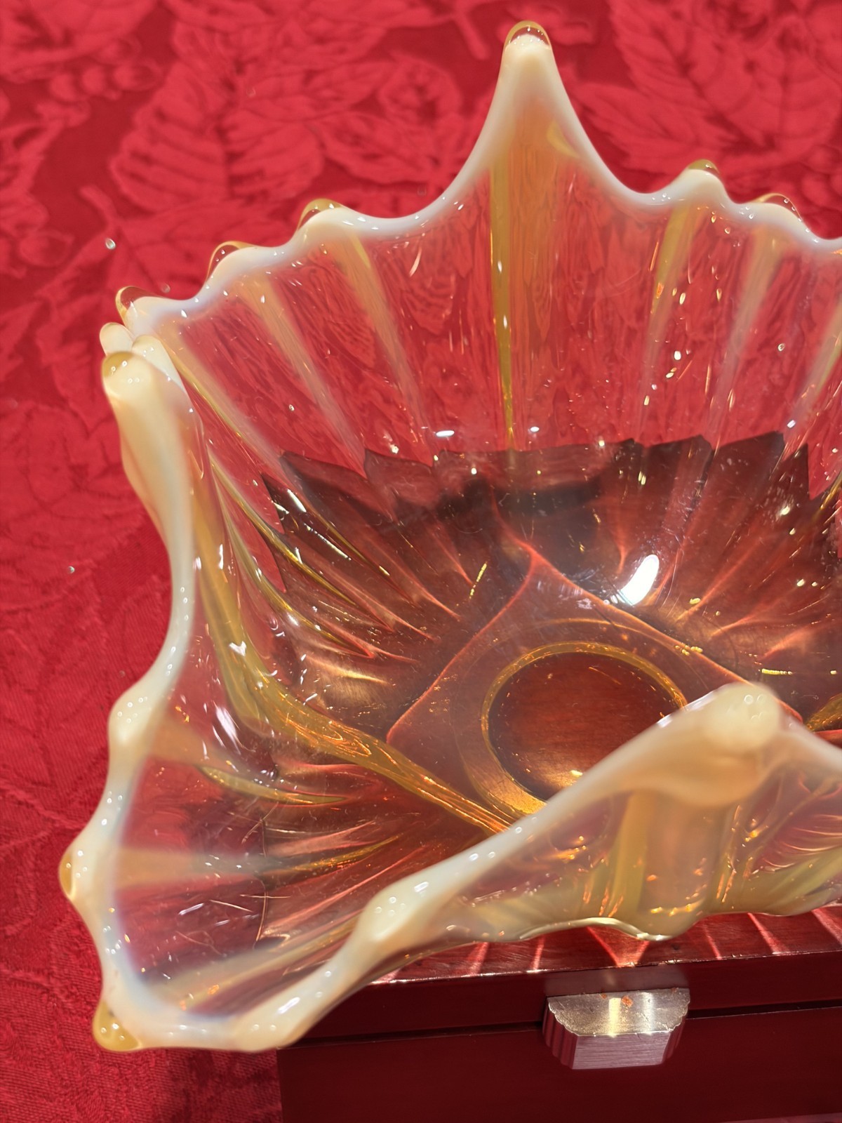 Vtg Fostoria Heirloom Vaseline Opalescent Uranium Glass Handkerchief Bowl 7.5”