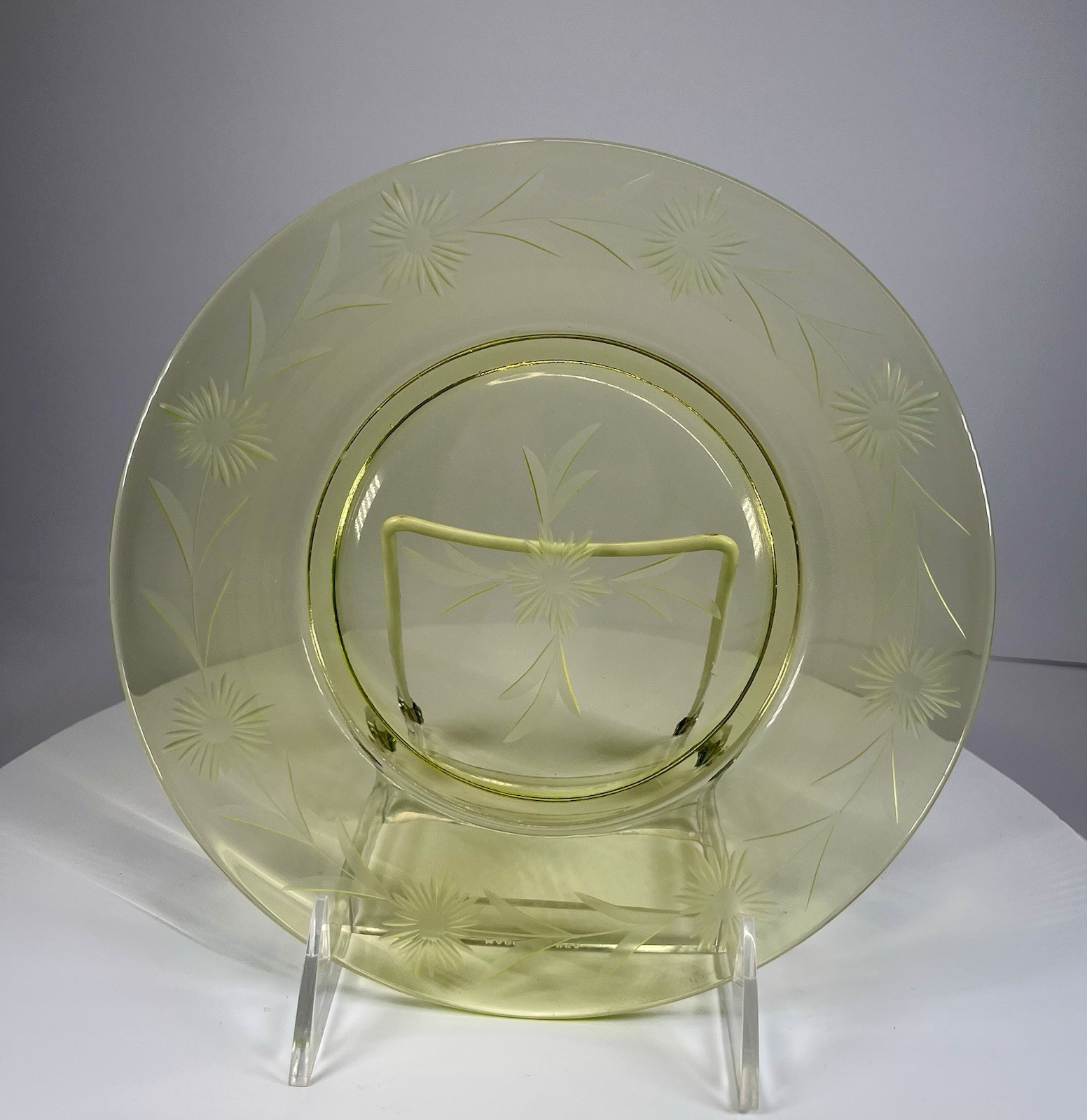 GLOWS Uranium Vaseline Glass Depression Yellow Plate EUC Retro Dish Etched 8”