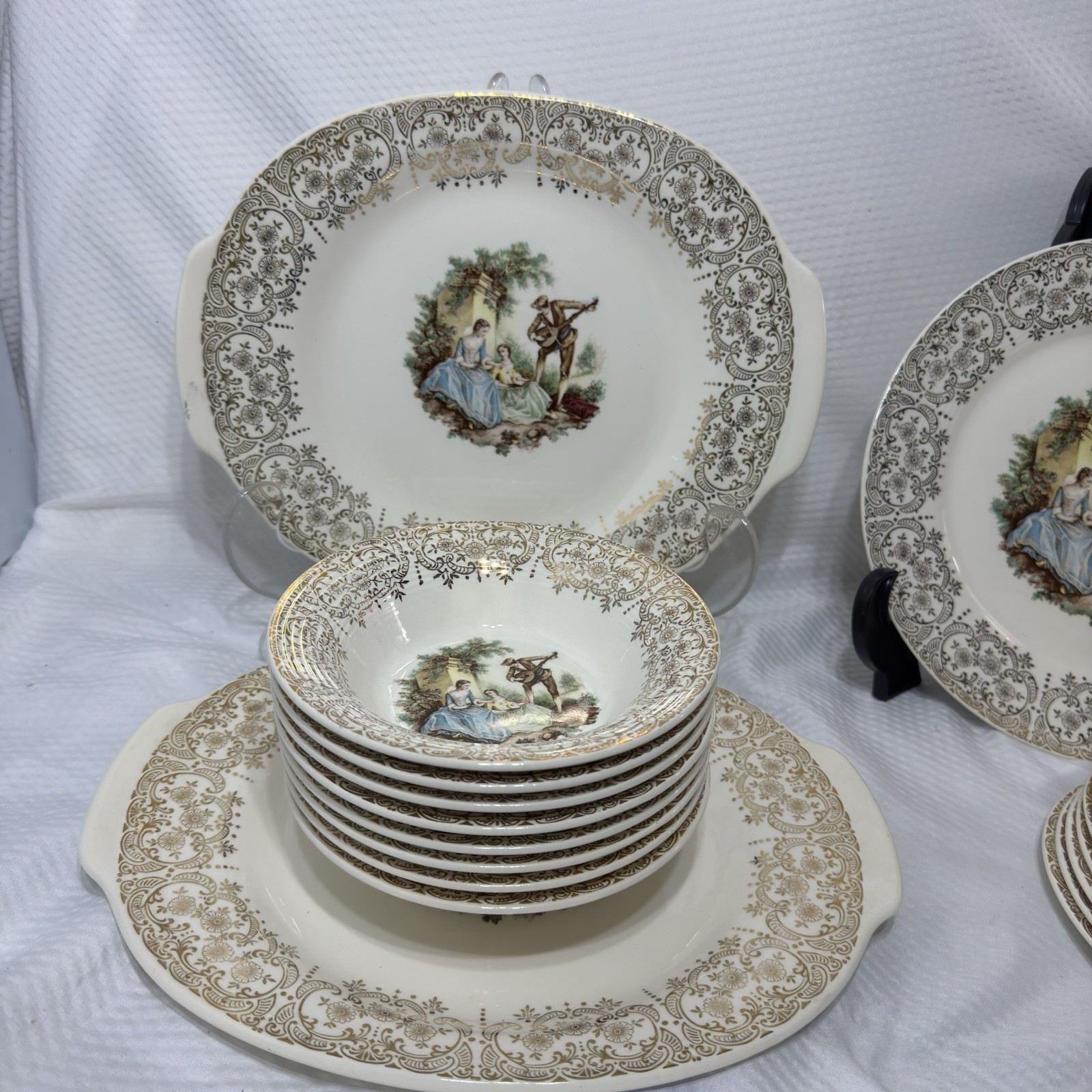 American Limoges Triumph D’Or China 22K Gold Vintage Discontinued 23 Pieces