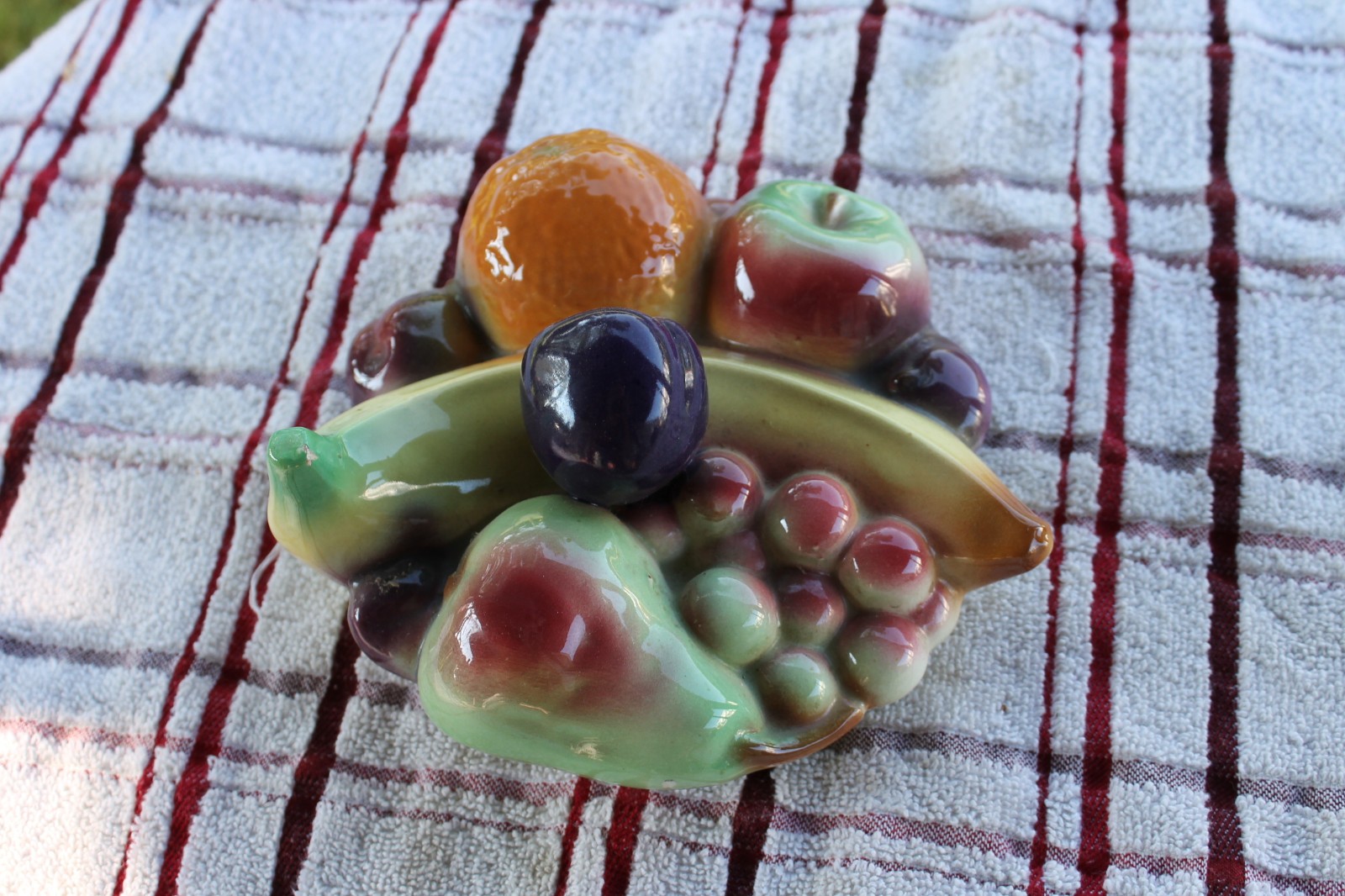 Cookie Jar with Lid Embossed Fruit has a crack look at pitures