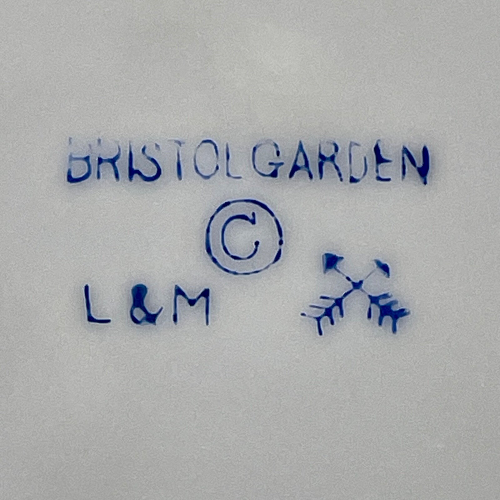 Lipper+Mann L&M Bristol Garden Pattern Decorative Plate Porcelain Gilded 8.5″