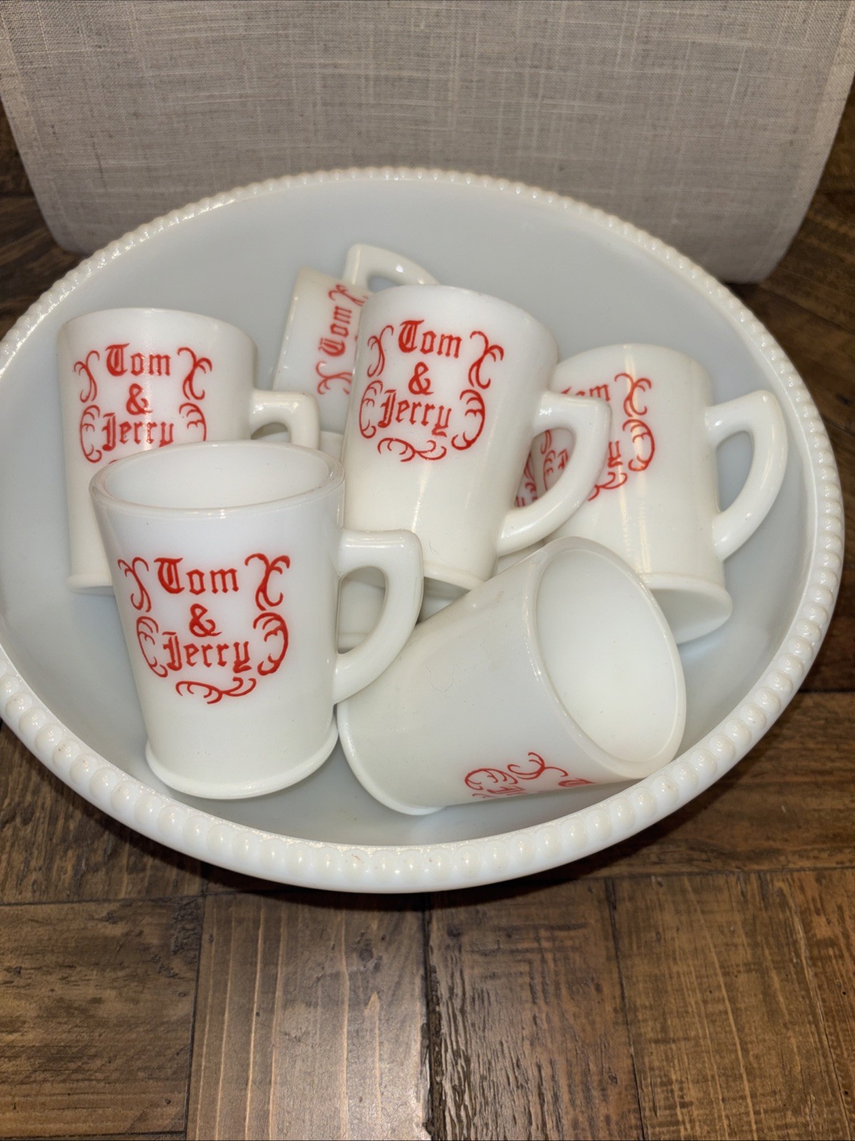 Vtg. Mid Century RED & WHITE McKee Tom & Jerry Punch Bowl Set, 11″ Bowl & 8 Mugs