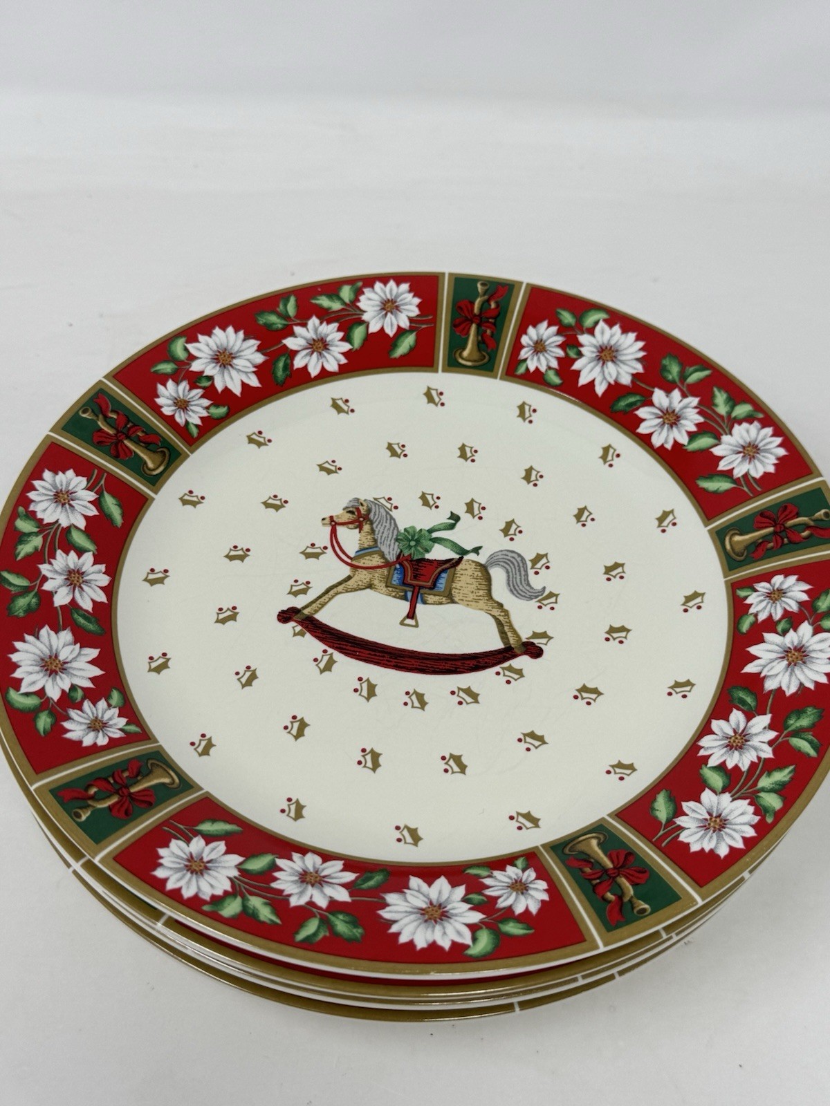 Charlton Hall by Kobe Classic Traditions Dessert/Salad Plates Set Of 4 – 7 3/4”