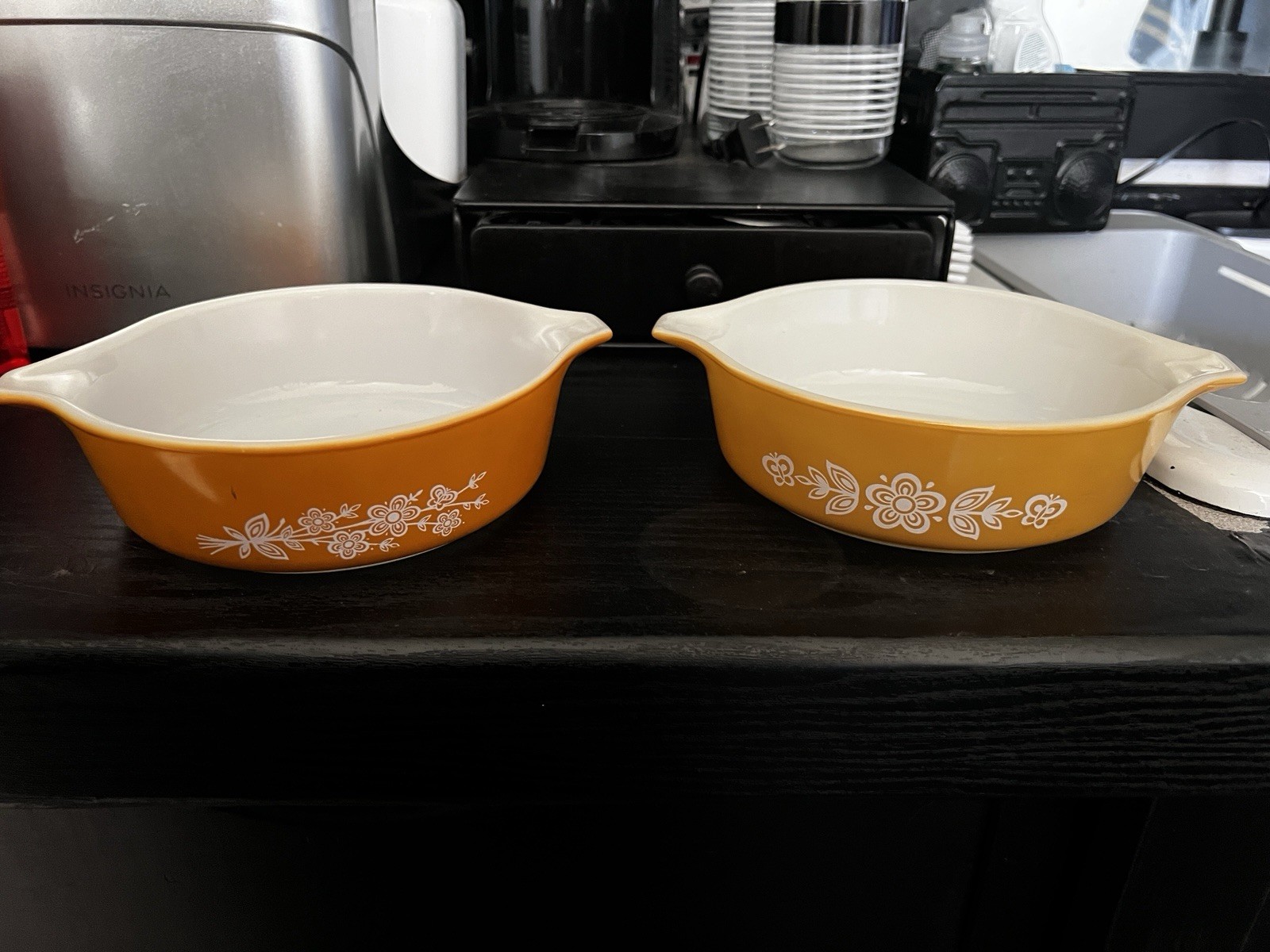 Small Vintage Pyrex Butterfly Gold Casserole Dishes – 2