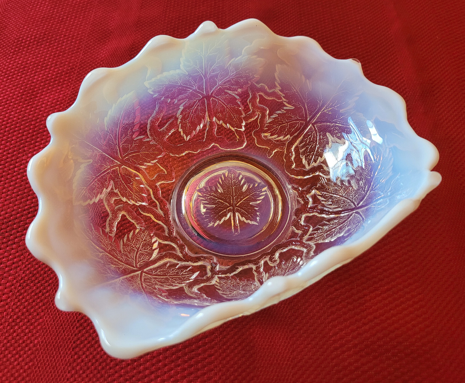 *ANTIQUE* 1905 NORTHWOOD *AUTUMN LEAVES* Oval WHITE Opalescent EAPG CURVED BOWL