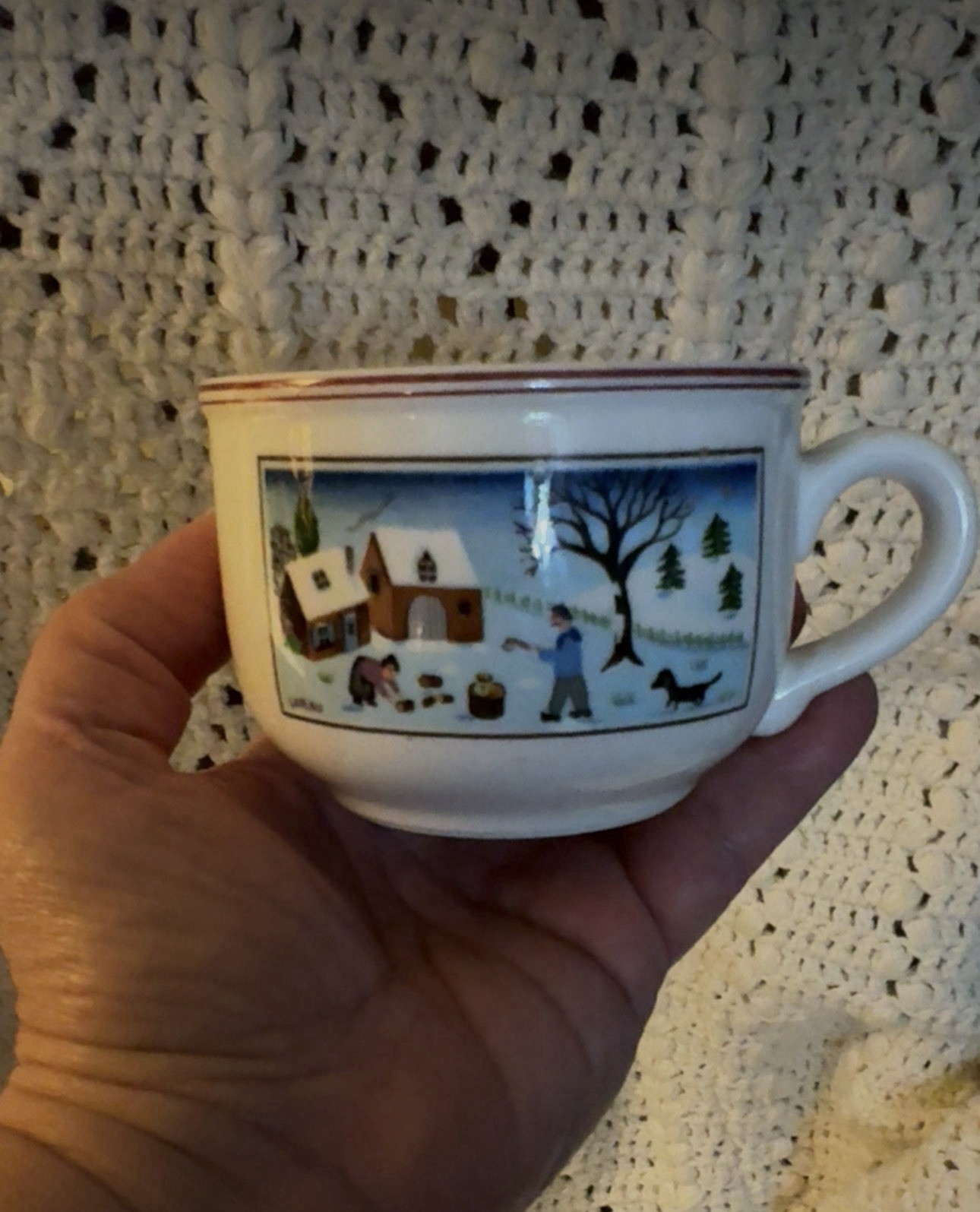 Set of 8 Villeroy & Boch Naif Christmas Porcelain Cups Dishwasher Safe.