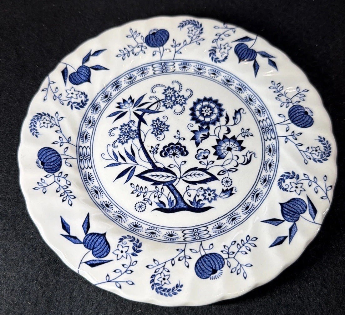 “Blue Nordic”Hand Engraved Johnson Bros. Ironstone England Plate 6.25 In EUC VTG
