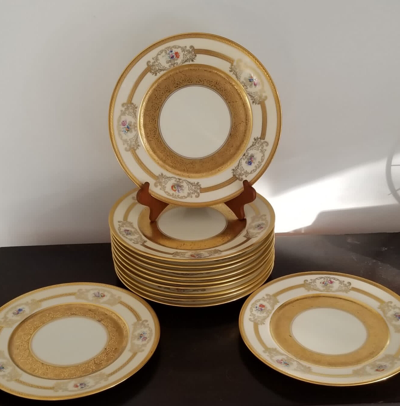 Set Of 12 Bohemian Gilt Porcelain Czeck Dinner Plates e/ Floral Design D 11”