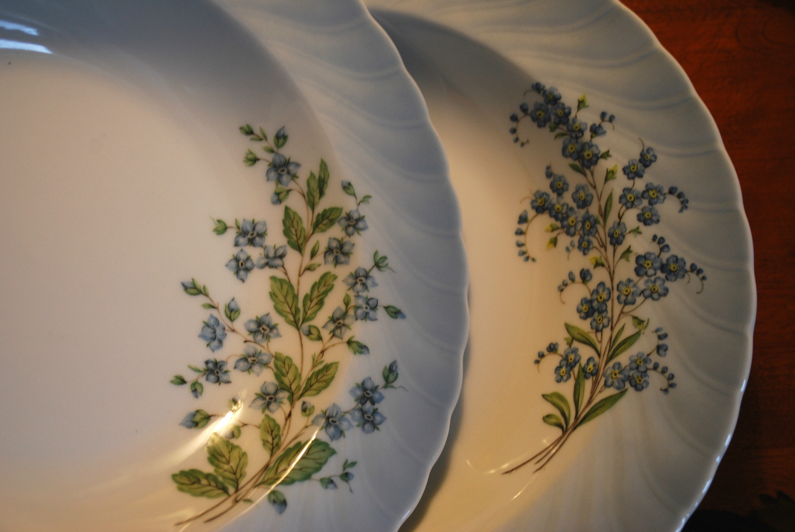 Vtg Set 4 Soup Bowls BLUE FADE FLOWERS 9″ Christineholm Porcelain SCALLOPED RIM
