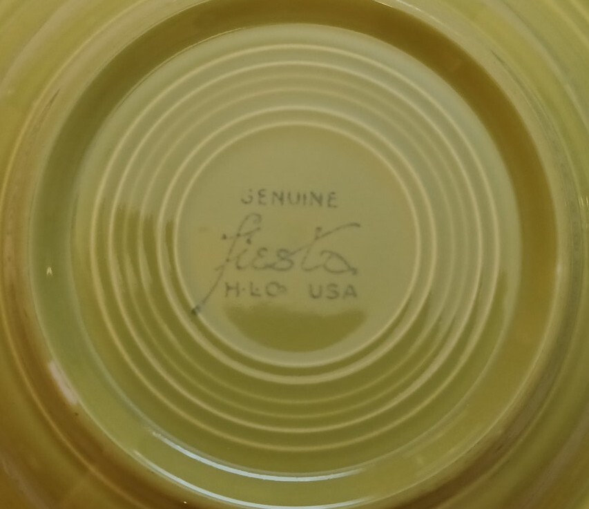VINTAGE HLC FIESTA 8- 1/2″ RIMMED SOUP/DEEP PLATE 1950-1959 CHARTREUSE EUC