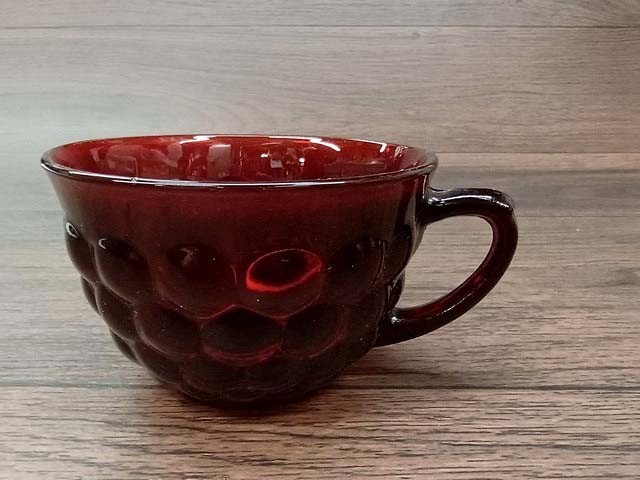 Anchor Hocking Red Royal Ruby Bubble Bullseye Tea Cup 1963 REDB25