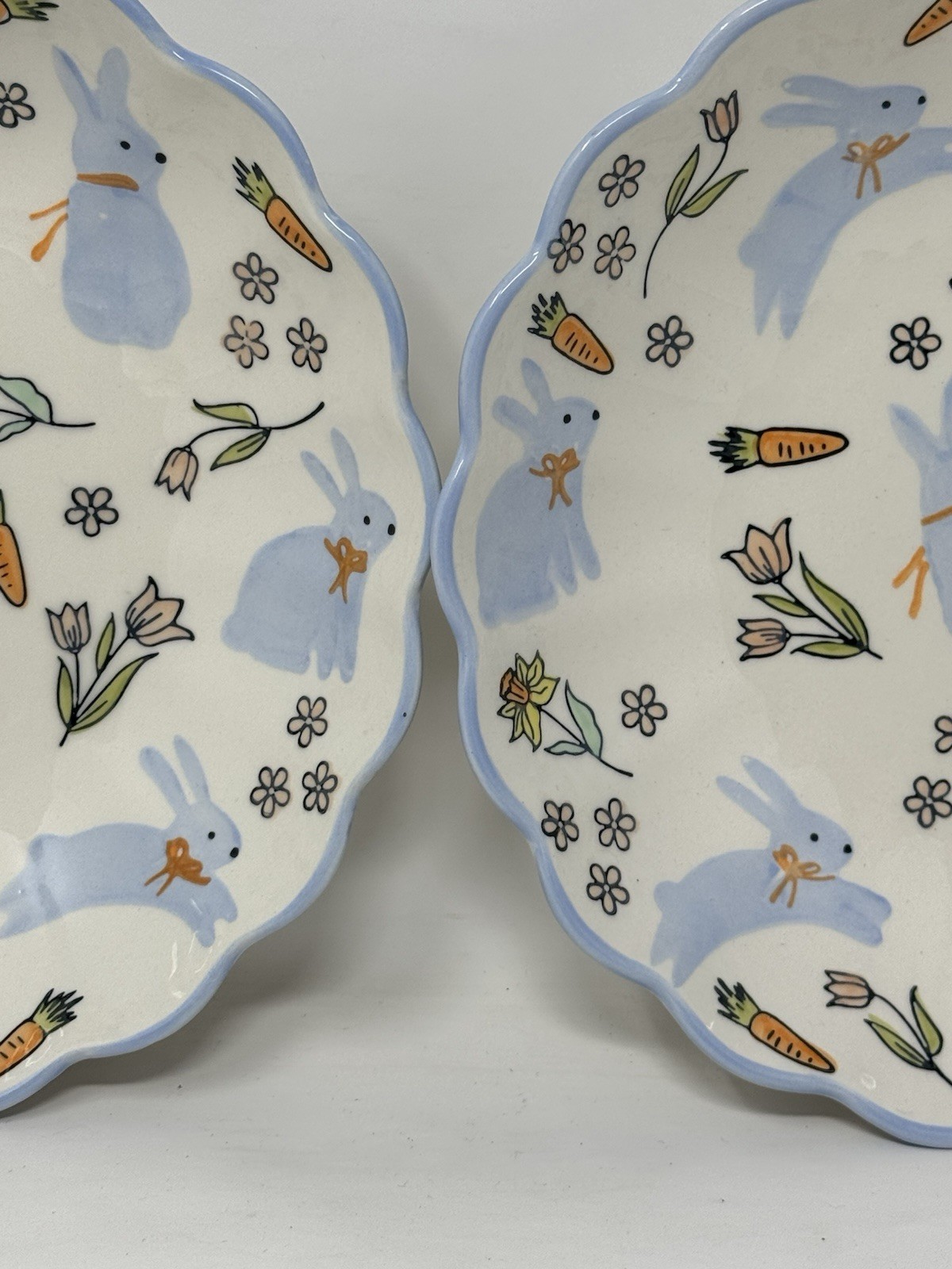 2 Potter’s Studio Blue Easter Bunny Floral Scalloped 8.5″ Pasta Bowls springtime