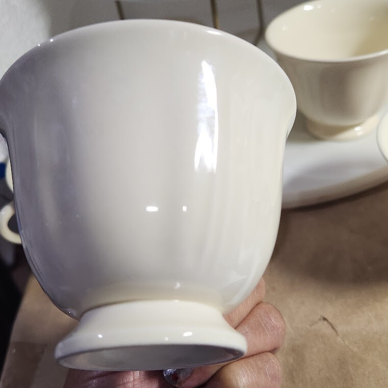 8 Wedgwood Queens Shape IVORY WHITE Footed CHINA TEA Cups 8 OZ as is guc crazing