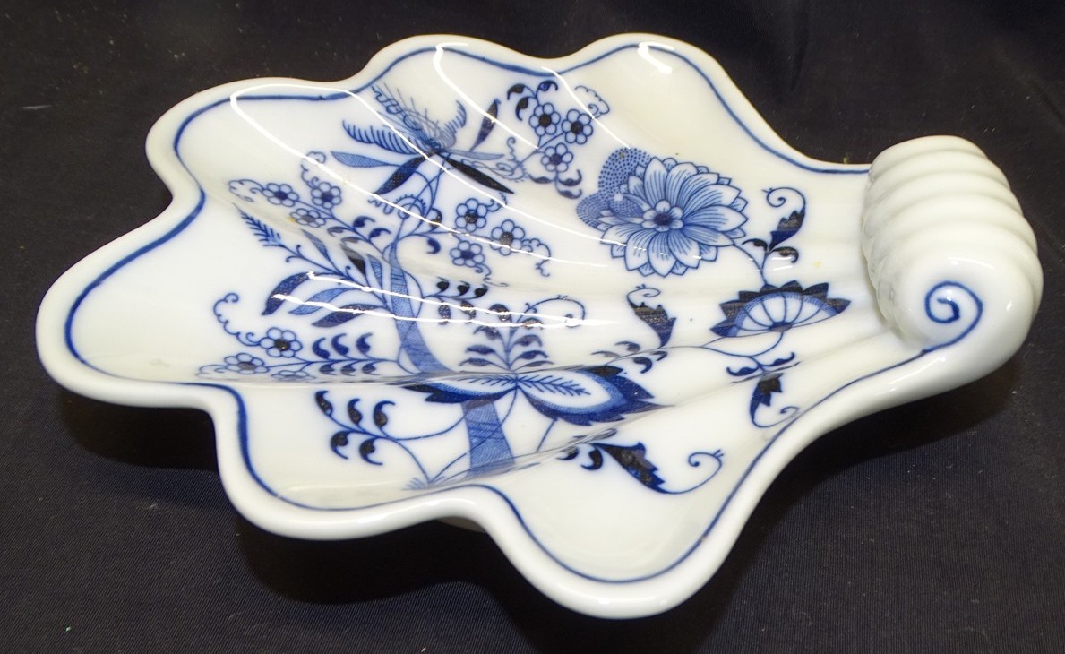 Blue Danube Soap Dish / Shell Candy-Blue Onion Japan Lipper & Mann