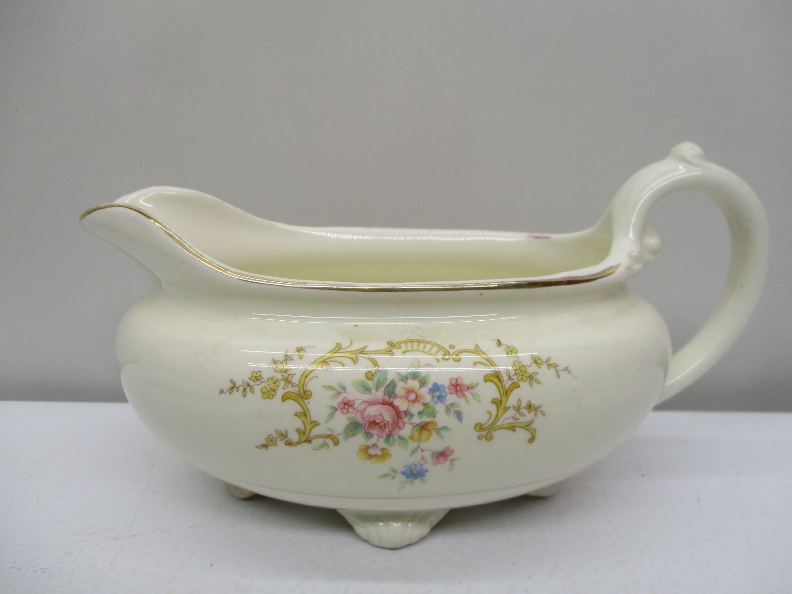 Vtg Mismatched China (4)BREAD/DESSERT Plates (4)SAUCERS-(2) VEG BOWLS-GRAVY BOAT