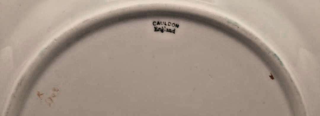 RARE ANTIQUE CAULDON ENGLAND 7.75in. SALAD PLATE GILT SCALLOPED EDGE ART NOVEAU
