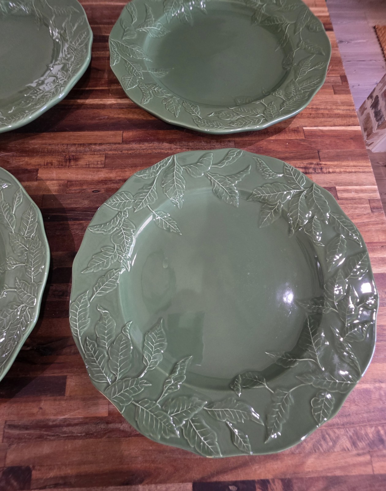 4 Green Leaf Majolica Charger Plates Italy Ceramic Italian 1997 Summer Arbor