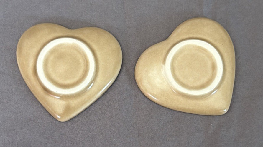 2- Vintage Pfaltzgraff Folk Art 3” Butter Pat Dishes Heart Shaped Blue.