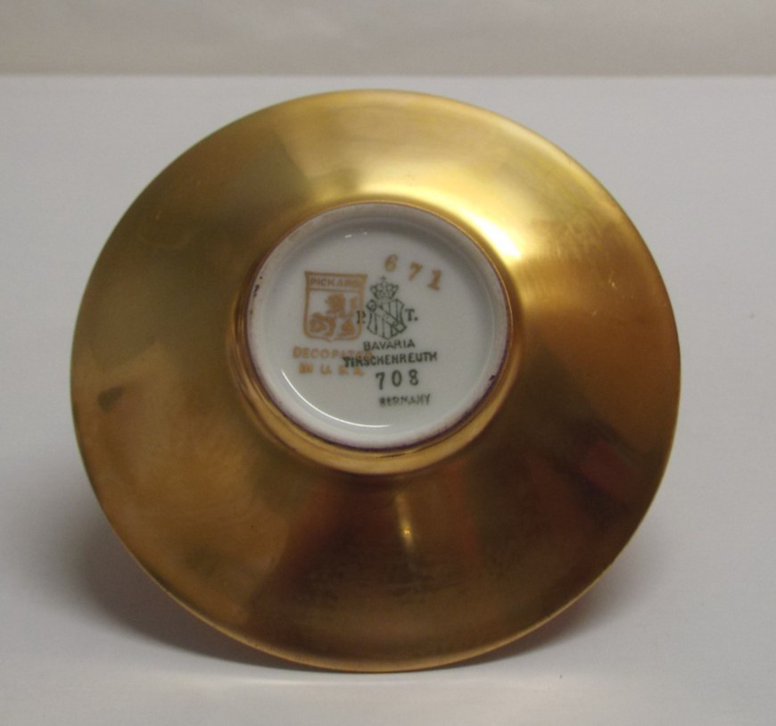 PICKARD Rose & Daisy Gold Porcelain Demitasse Cup and Saucer – NO chips/cracks