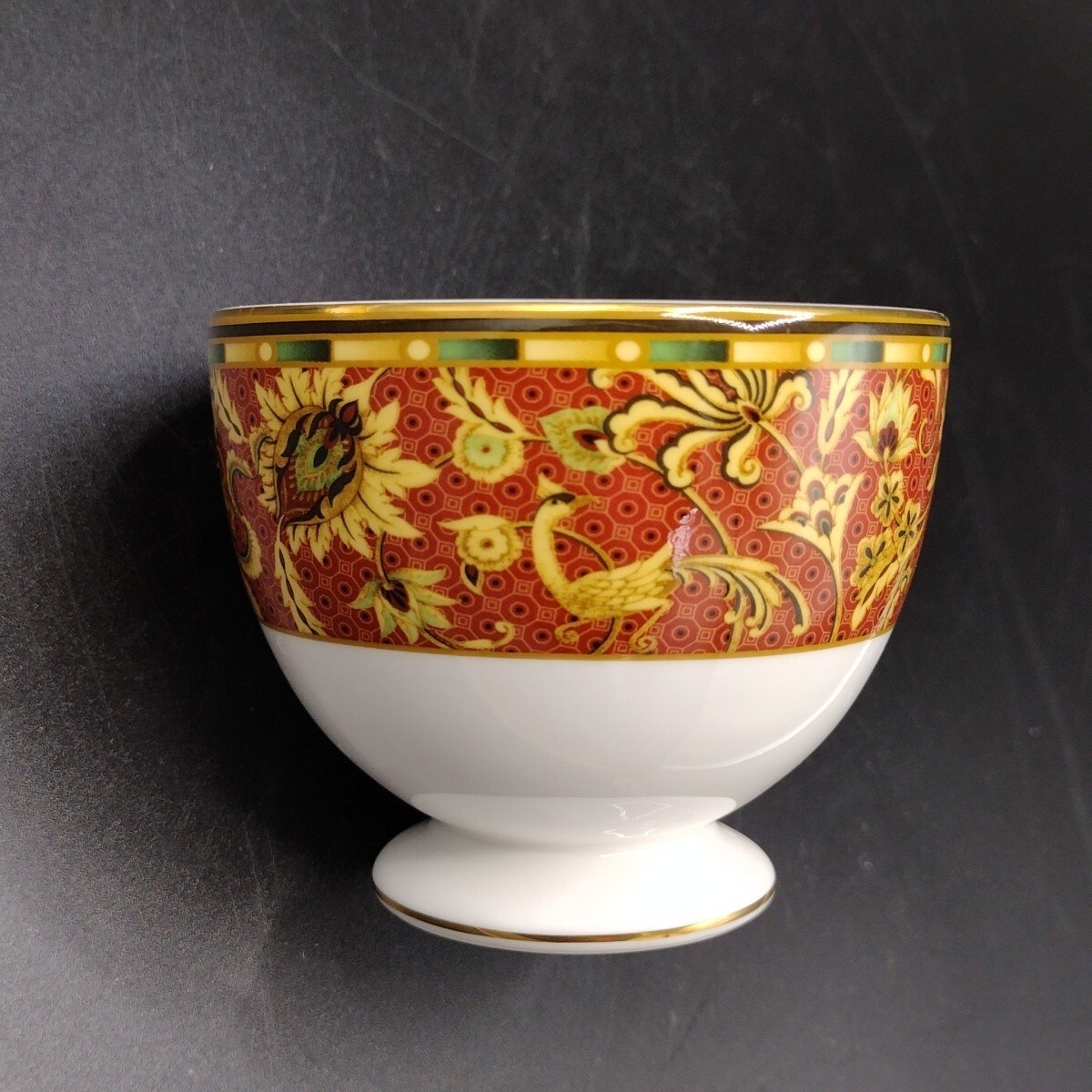 VTG 1997 Wedgewood Persia China 2¾” Leigh Shape Footed Teacup and Saucer England